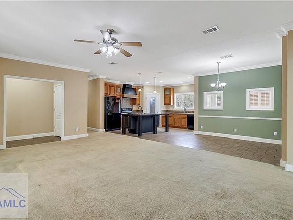4th image of 47 Yellow Pine Rd