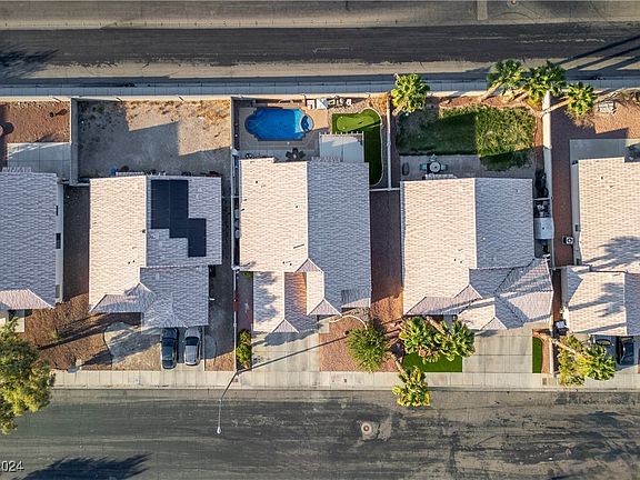 4th image of 4418 Cinema Ave