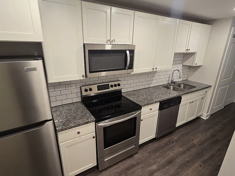 5211 E 112th Ter #205 — Photo 9