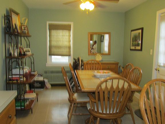 4th image of 197 Caroline Ave