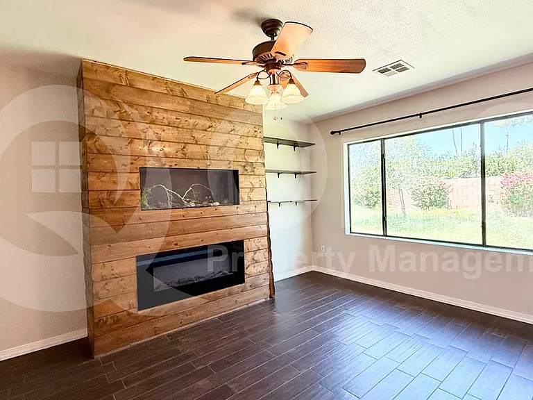 5702 W Royal Palm Rd — Photo 3