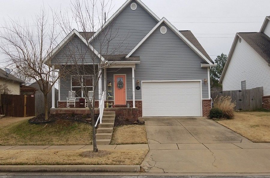 1st image of 1418 NE Dysart Woods Ln