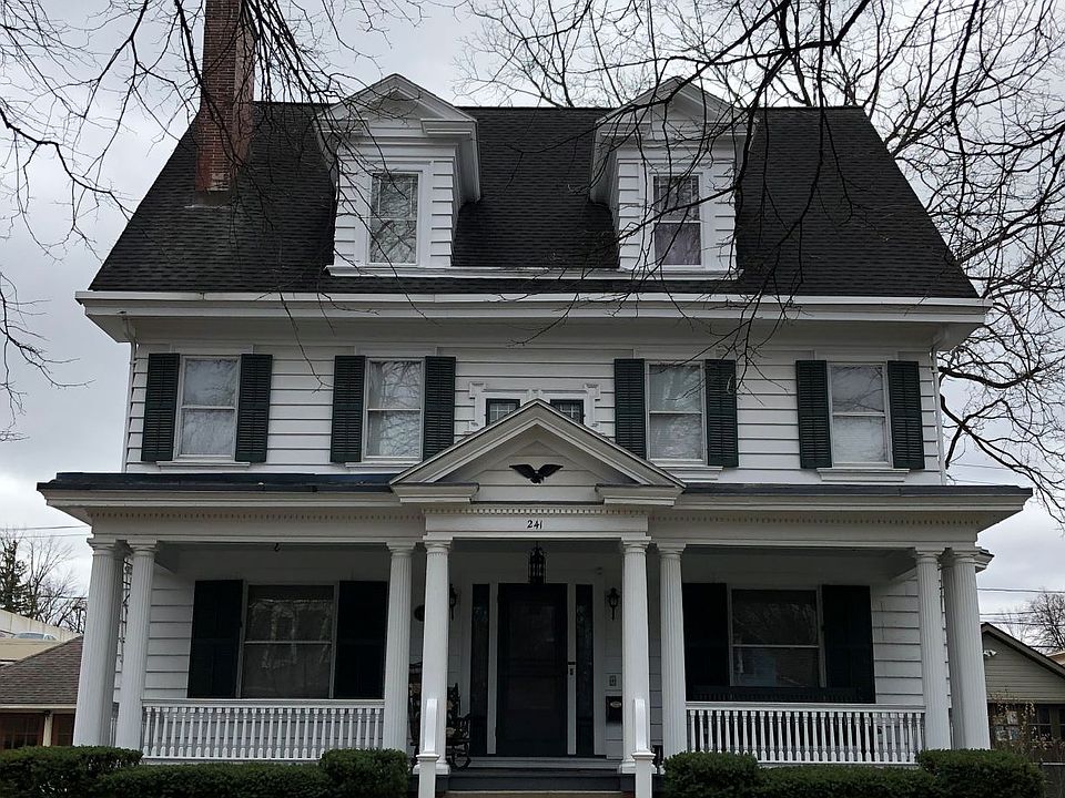 241 Linden St