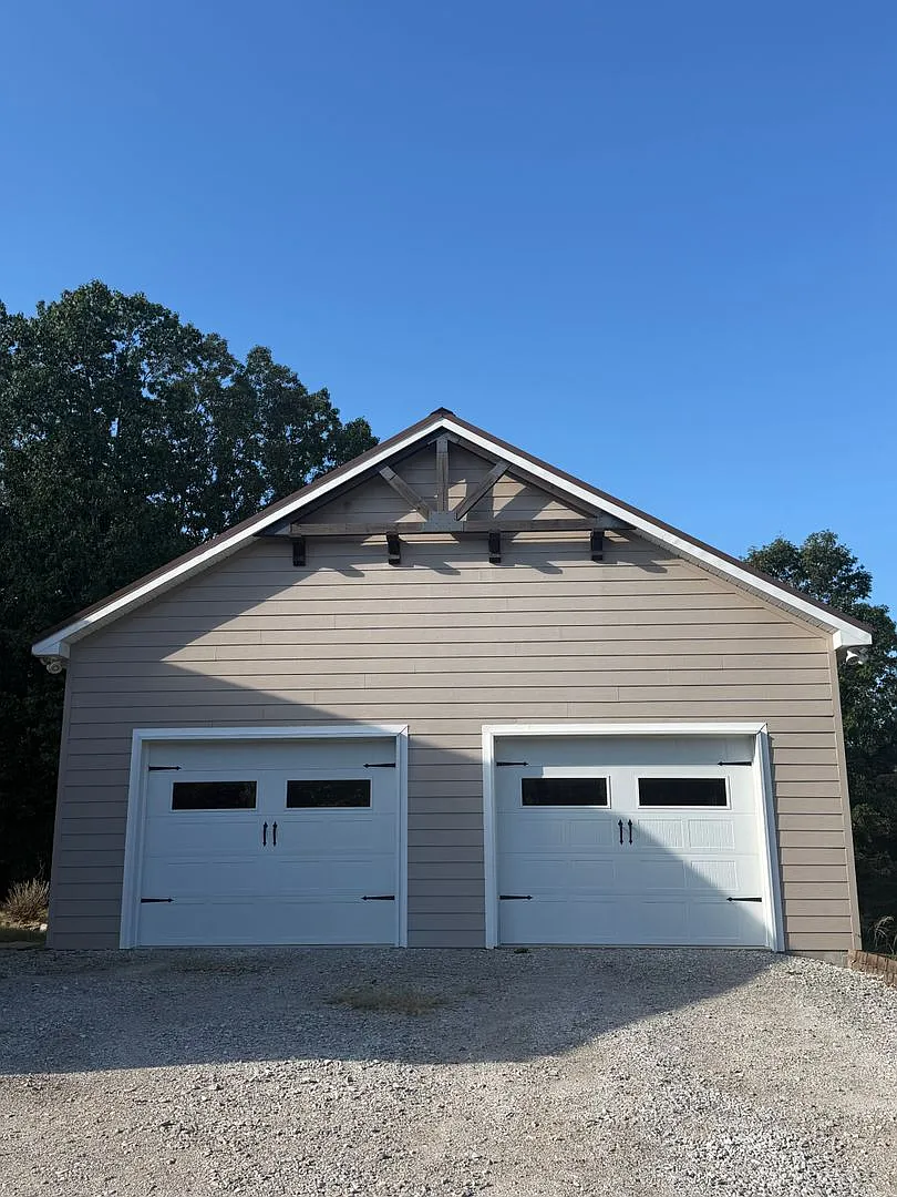 4 Bed/2.5 Bath - Tuscumbia, AL — Photo 3