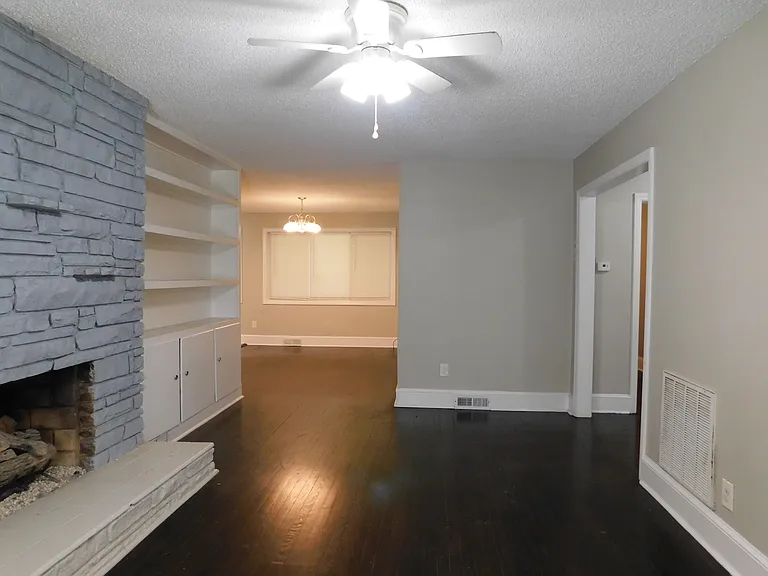 411 Gray Dr — Photo 4