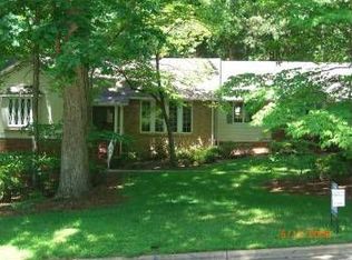 102 Queensferry Rd, Cary, NC 27511