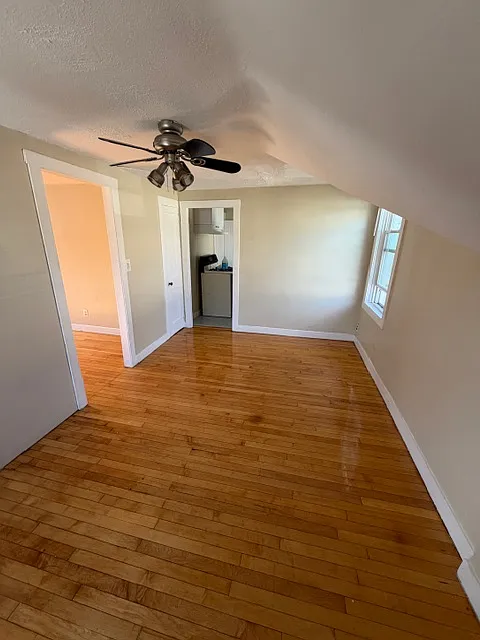 1 bed, 650 sqft, $1,400 — Photo 3