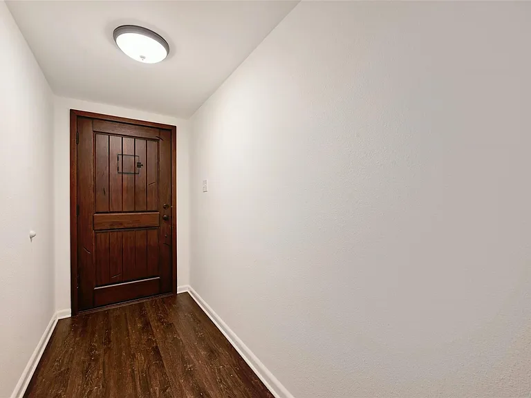 607 Old Stone Rd — Photo 10