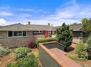 1923 31st Ave W, Seattle, WA 98199