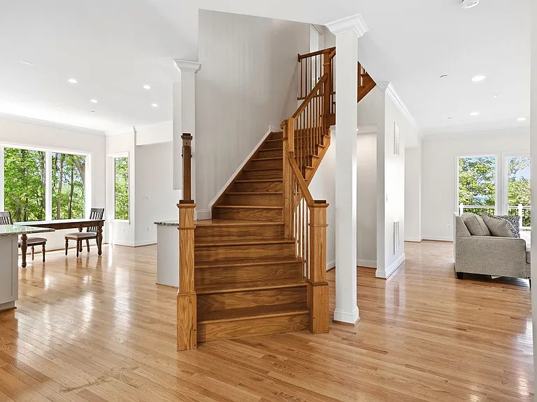 5116 Shore Dr — Photo 37