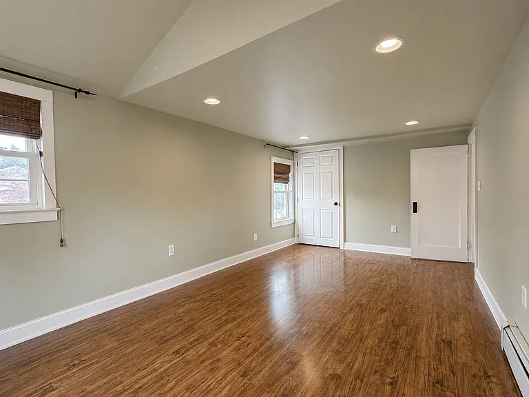 124 E Church St — Photo 13