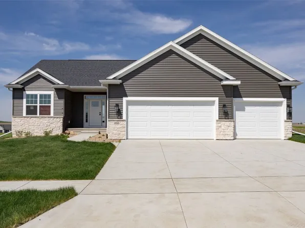 1519 Cardinal Dr, Fairfax, IA 52228