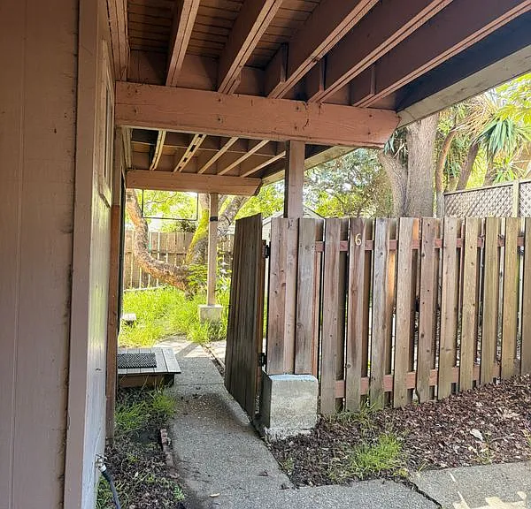 407 Maple St #6 — Photo 1