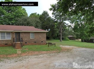 16 Mae Dr, Greenville, SC 29617