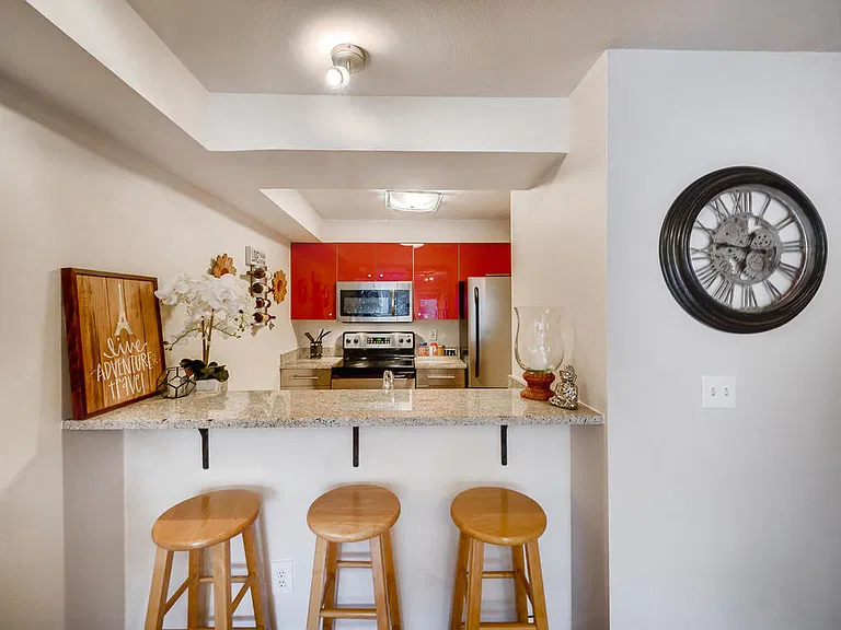 530 Melrose Ave E #507 — Photo 3