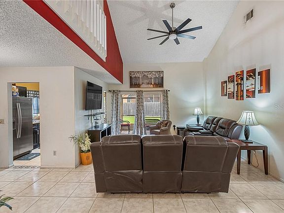 4th image of 12638 Crayford Ave