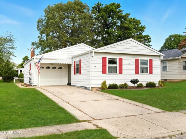 12 San Jacinto Street, Toms River, NJ 08757