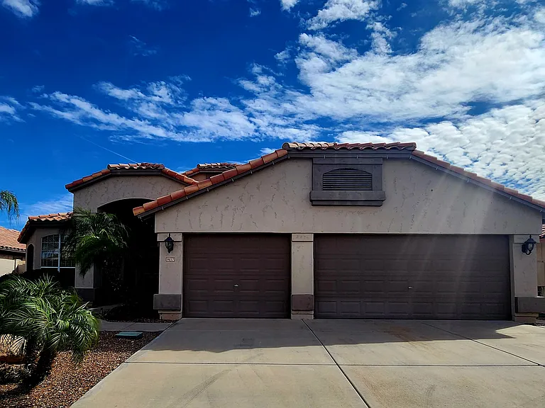 9657 W Potter Dr — Photo 1