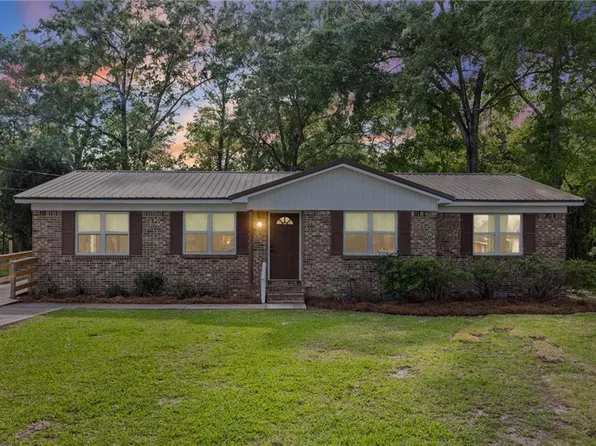 6701 Lott Rd, Semmes, AL 36575