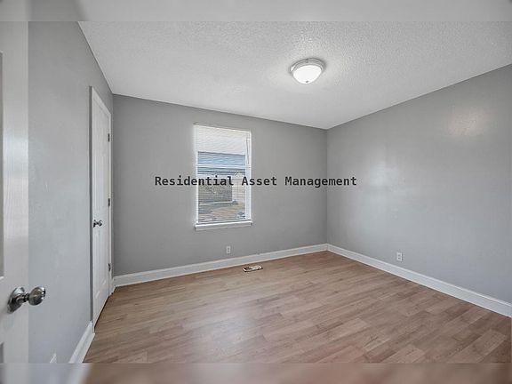 4th image of 3610 Willow Creek Ct