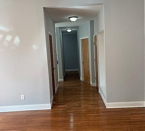 3rd image of 15 E Fulton St #1