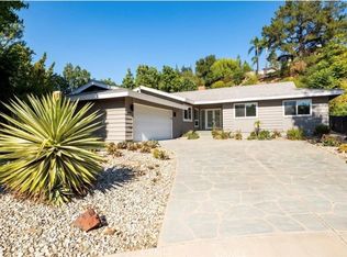 4240 Kingfisher Rd, Calabasas, CA 91302
