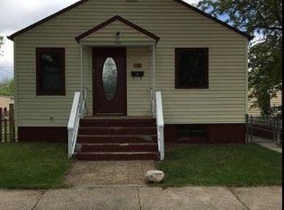 666 N 11th St, Laramie, WY 82072