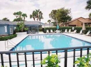 6630 Stratford Dr, Parkland, FL 33067