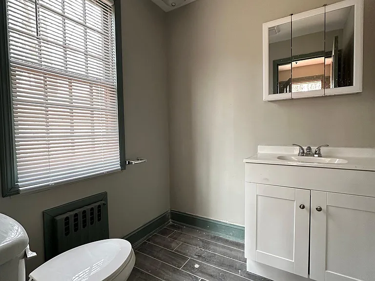 2860 Whitney Ave #1 — Photo 6