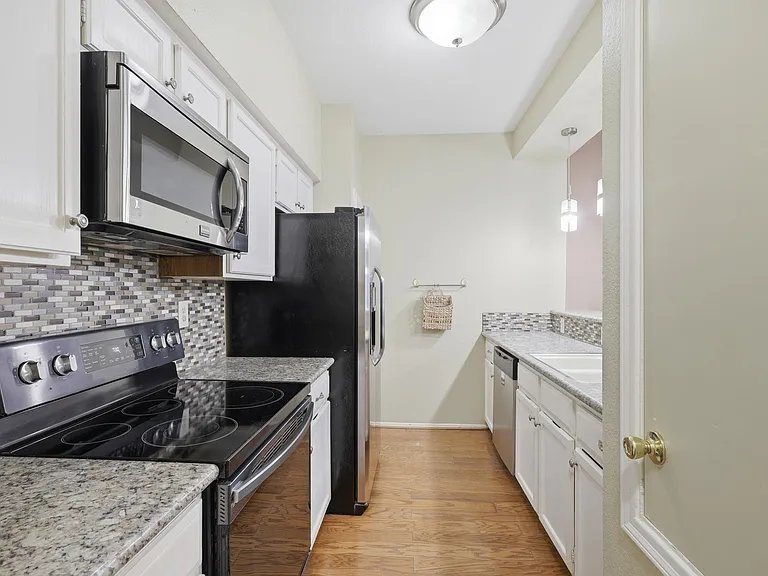506 Wilcrest Dr #506 — Photo 6