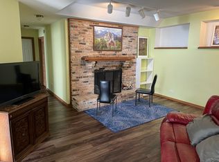 (Undisclosed Address), Hawthorn Woods, IL 60047