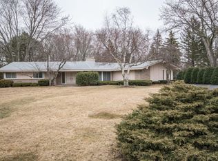 15860 Raven Rock Rd, Brookfield, WI 53005