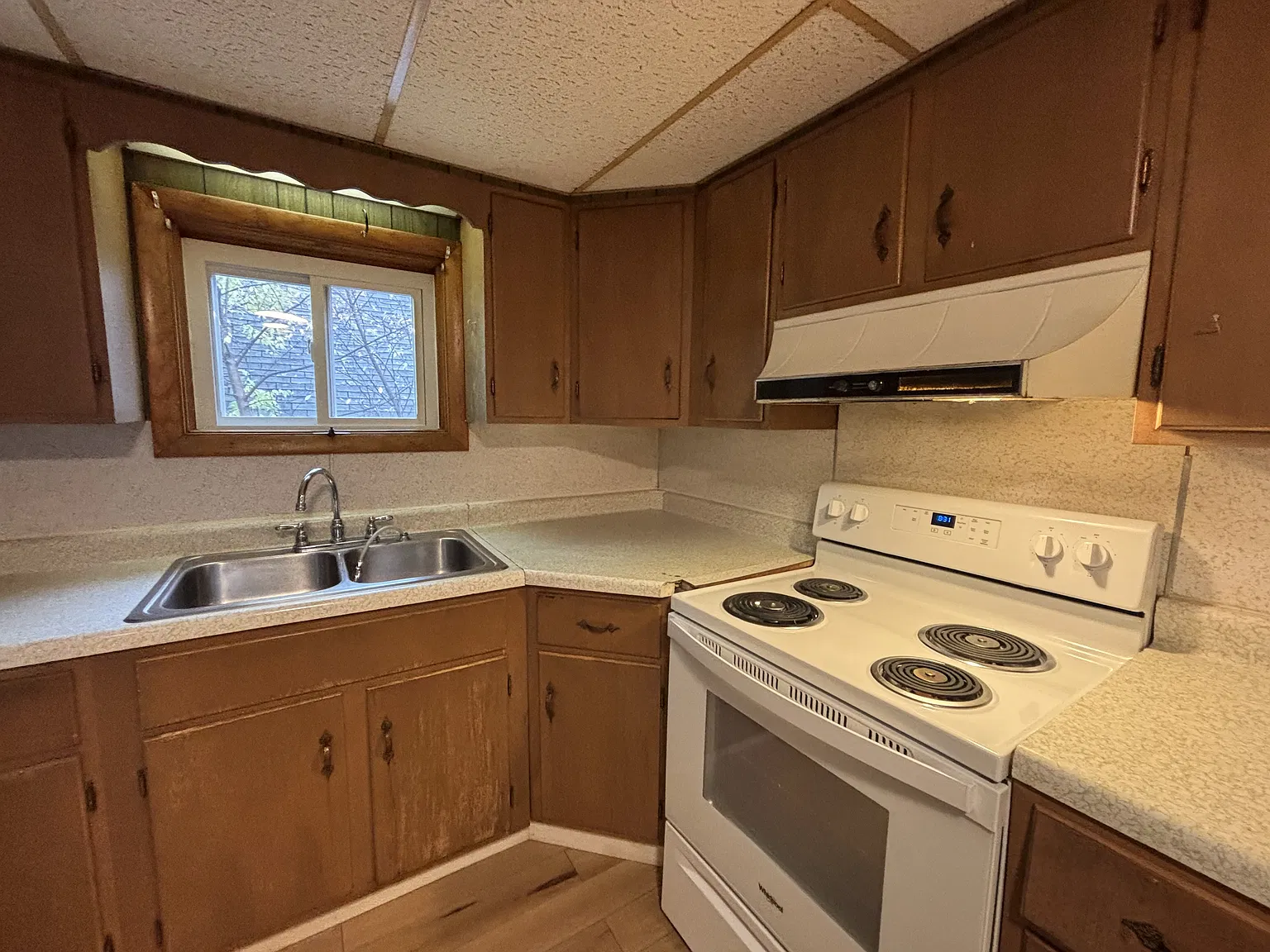 40 Aroostook Avenue - 3 — Photo 2