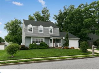 209 Dickens Dr, Delran, NJ 08075