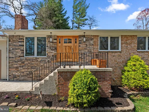 15900 Sherwood Ave, Laurel, MD 20707