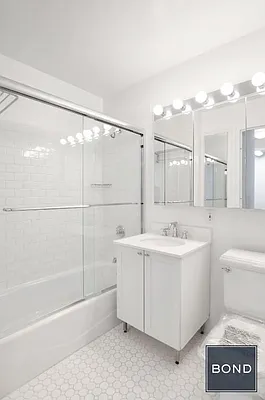 Rented by Bond New York | media 15