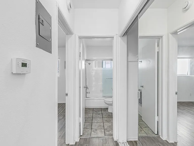 1016 Wilcox Ave — Photo 10