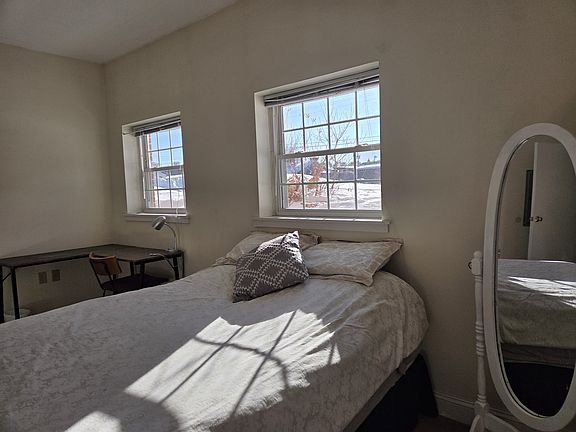 4th image of 820 Lafayette Rd #C