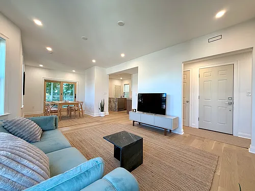 8 Fox St Photo 1