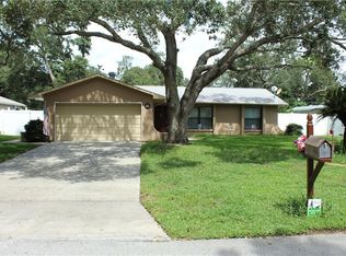 8137 Roycrest Ln, Spring Hill, FL 34606