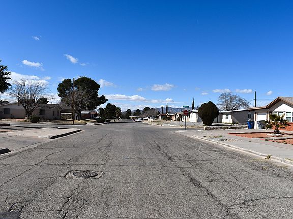 3rd image of 10205 Dunbarton Dr