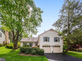 9852 Dellcastle Rd, Gaithersburg, MD 20886