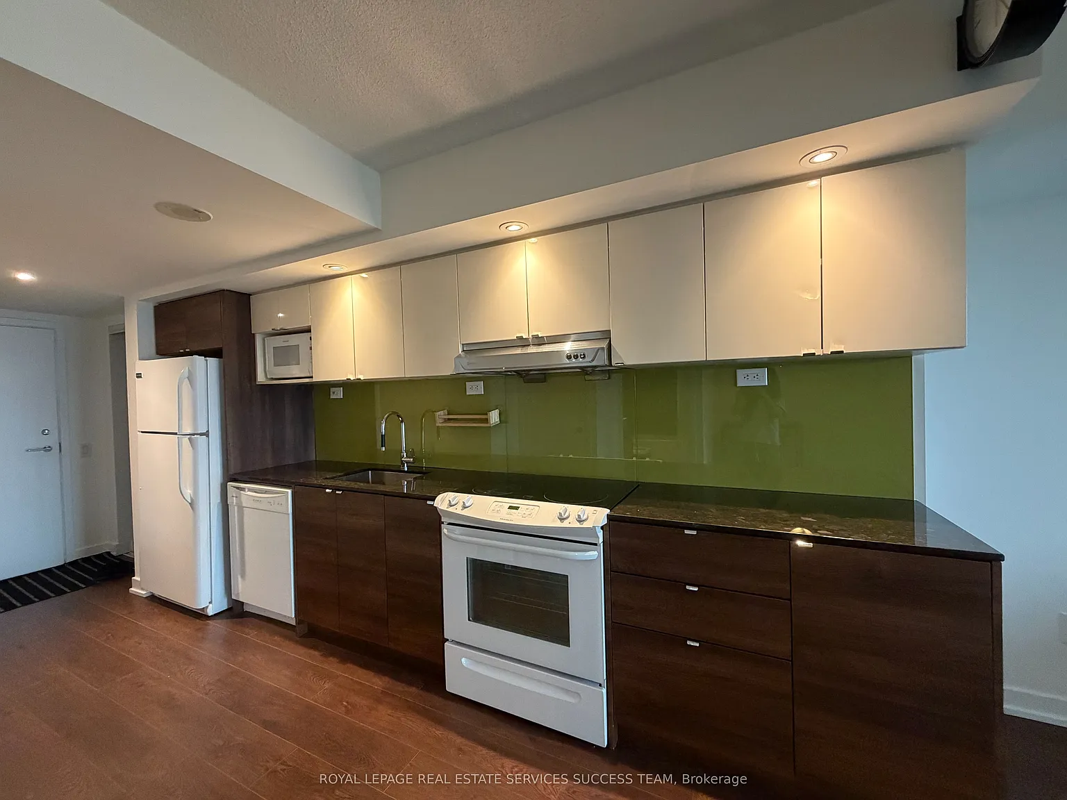 2 bed, $2,250 — Photo 2