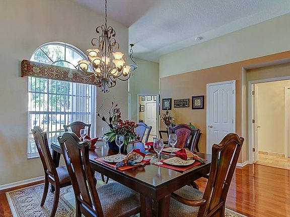 5th image of 16601 Lake Heather Dr