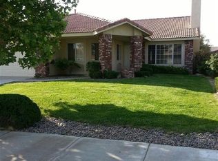 12609 Sunbird Ln, Victorville, CA 92392