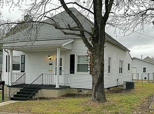 1306 Barham Ave, Johnston City, IL 62951