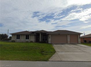 3043 SW 4th Place Cpe, Coral, FL 33914