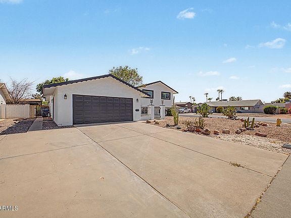 3rd image of 1403 E MINTON Drive