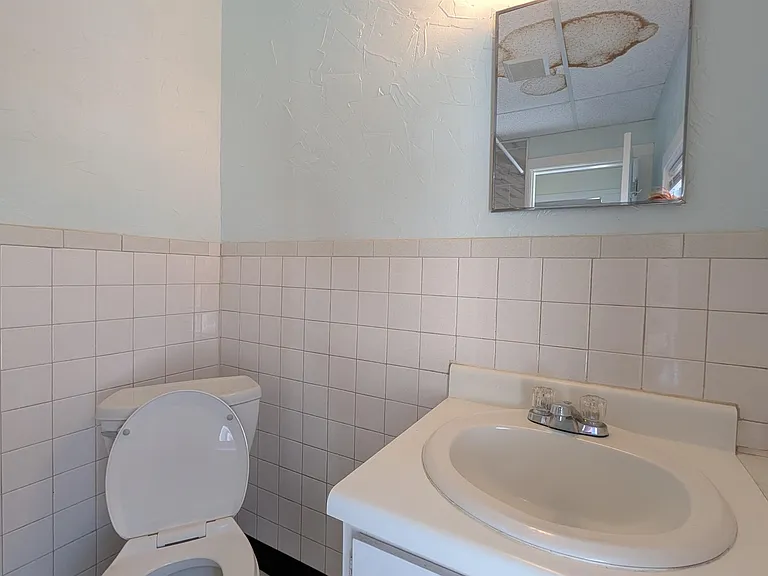 8 6th St #B — Photo 31