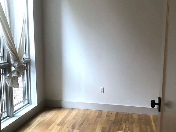 4th image of 73 N Henry St APT 1